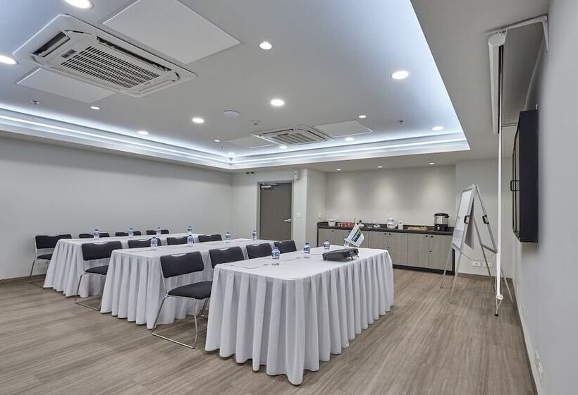 Hotel City Express Junior By Marriott Tuxtepec