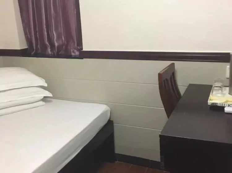 هتل Hang Ho Hostel