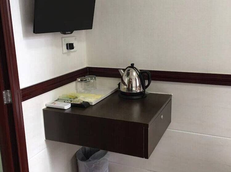 هتل Hang Ho Hostel