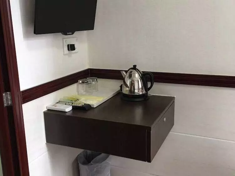 هتل Hang Ho Hostel