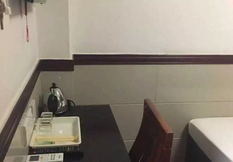 هتل Hang Ho Hostel