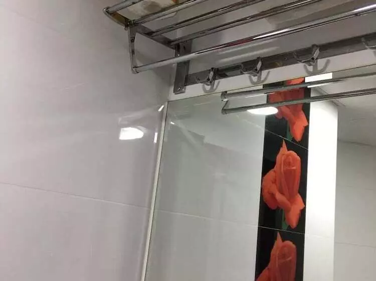 هتل Hang Ho Hostel