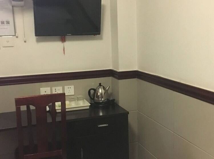 هتل Hang Ho Hostel