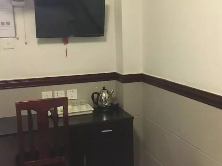 هتل Hang Ho Hostel