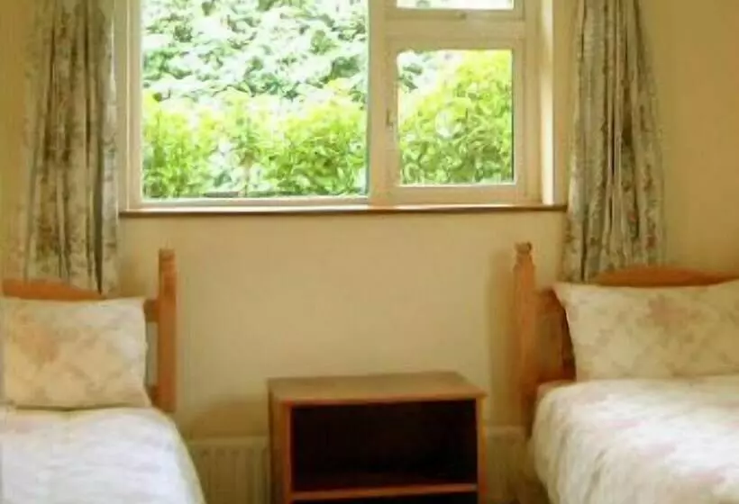 ホテル Hazelwood Bed & Breakfast