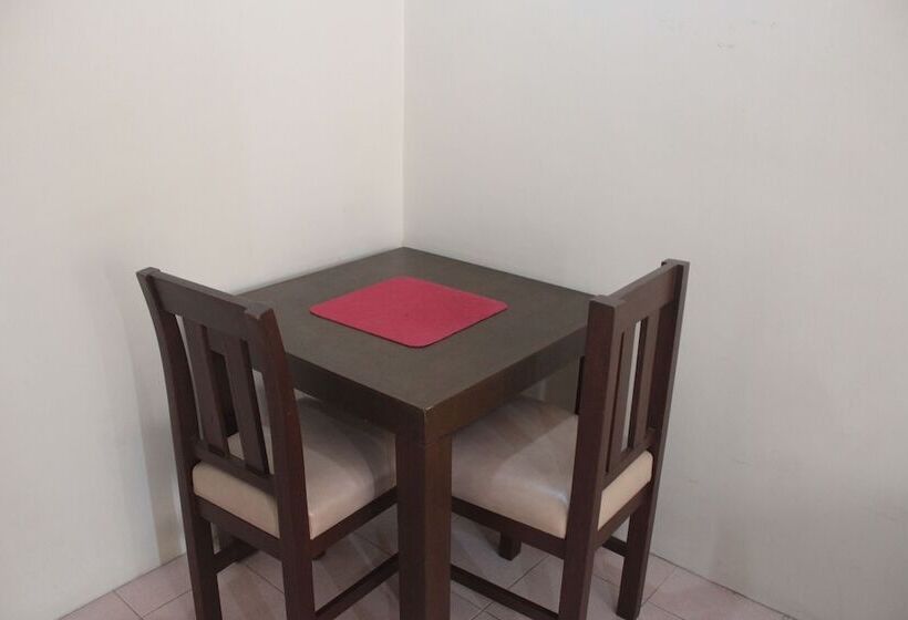 בית מלון כפרי Joyce Apartelle Kalentong