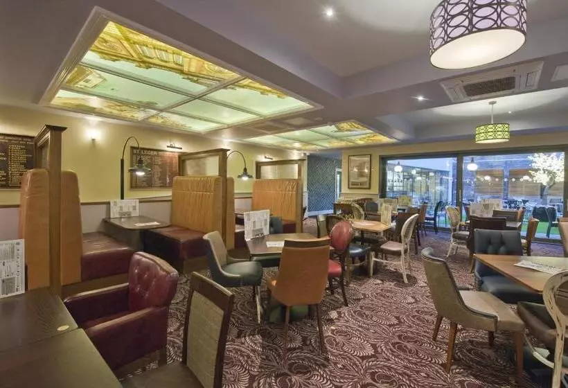 ホテル The Red Lion Wetherspoon