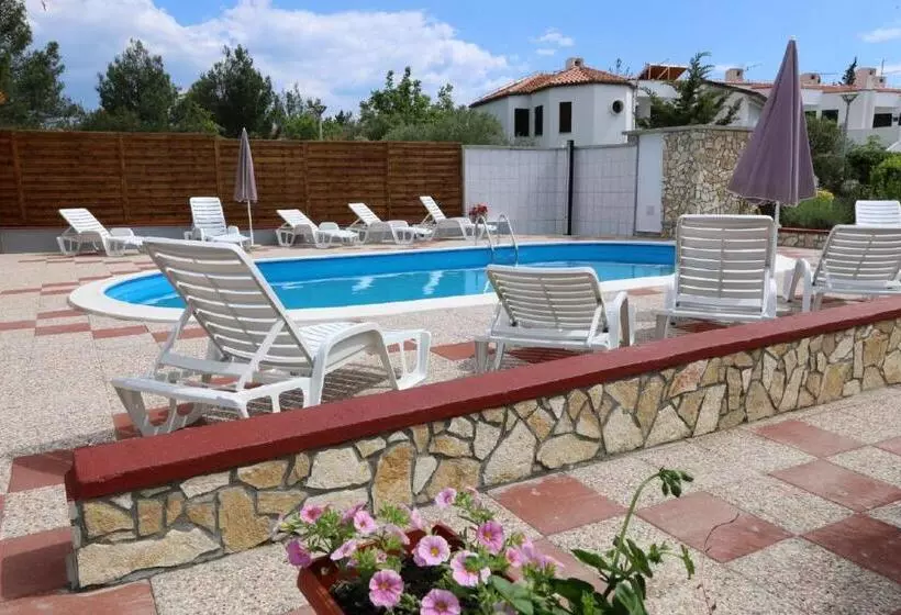 Majatalo Pansion Comfort Sidro