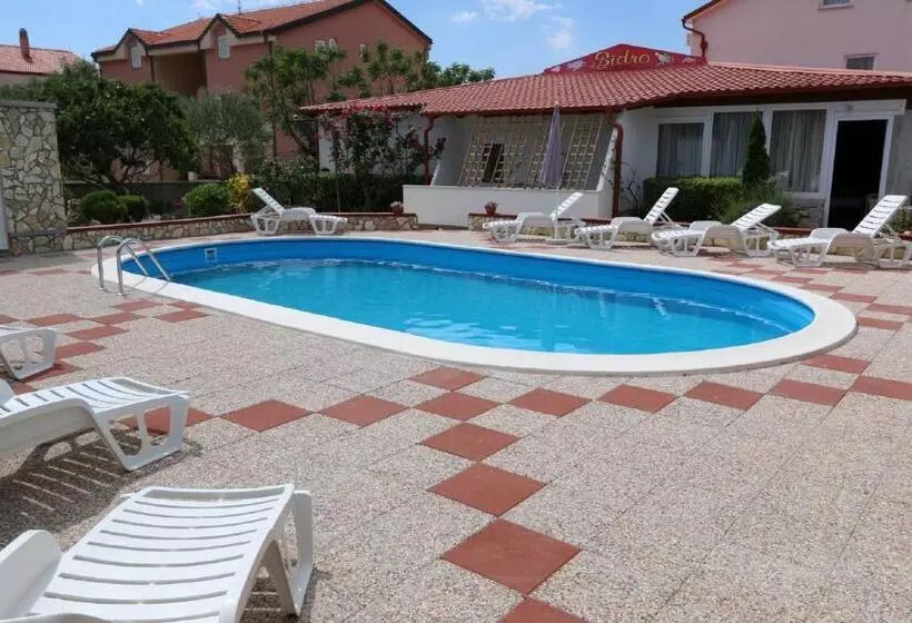 Majatalo Pansion Comfort Sidro