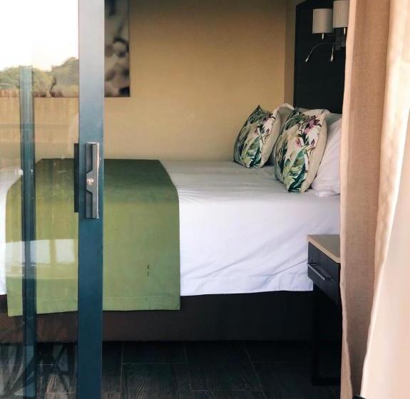 אתר נופש Seasons Golf, Leisure, Spa