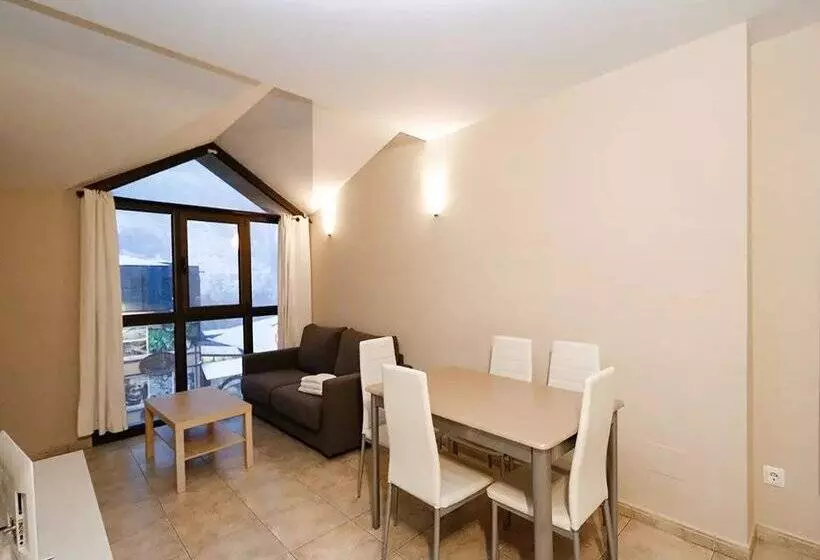 Apartamentos Degas Mikka