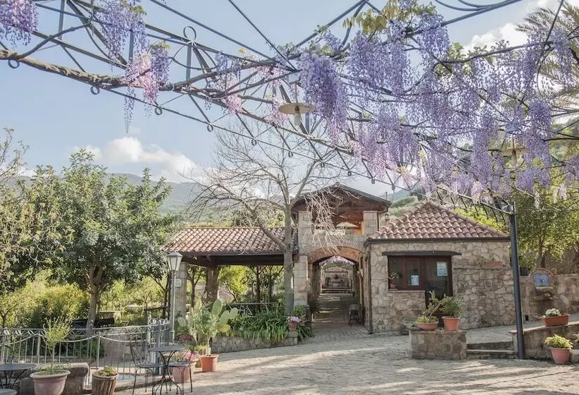 Hotelli Azienda Agrituristica Bergi