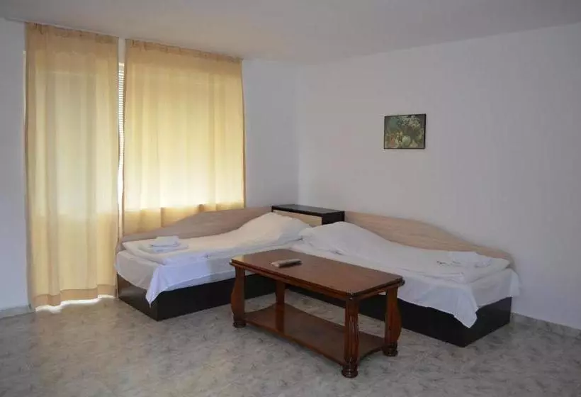 Hotelli Bravo 1 Apartments