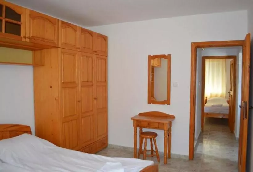 Hotelli Bravo 1 Apartments