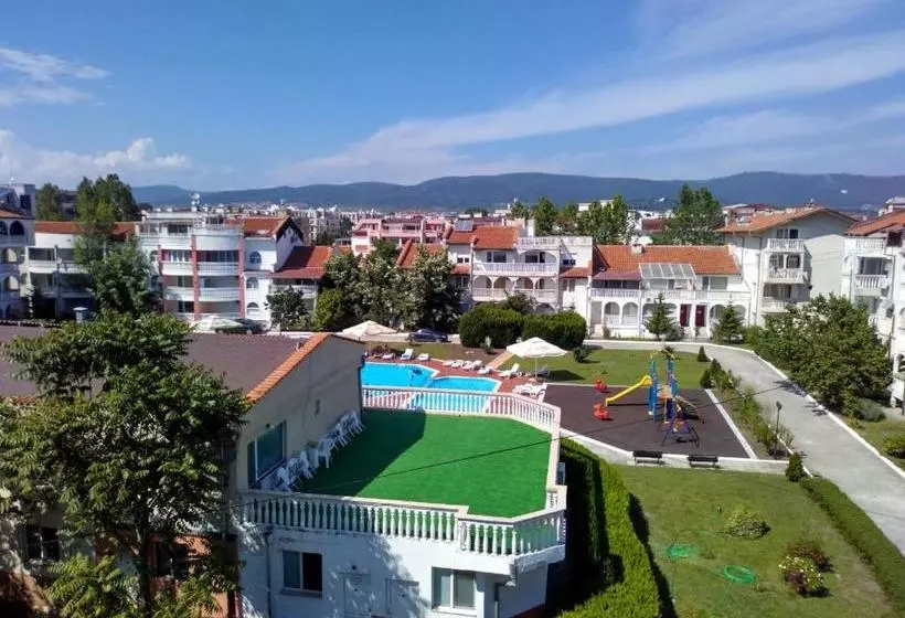 Hotelli Bravo 1 Apartments