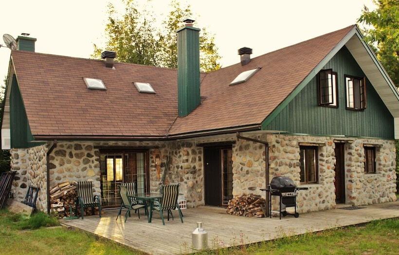 هتل Chalet Rustique Crds Tremblant