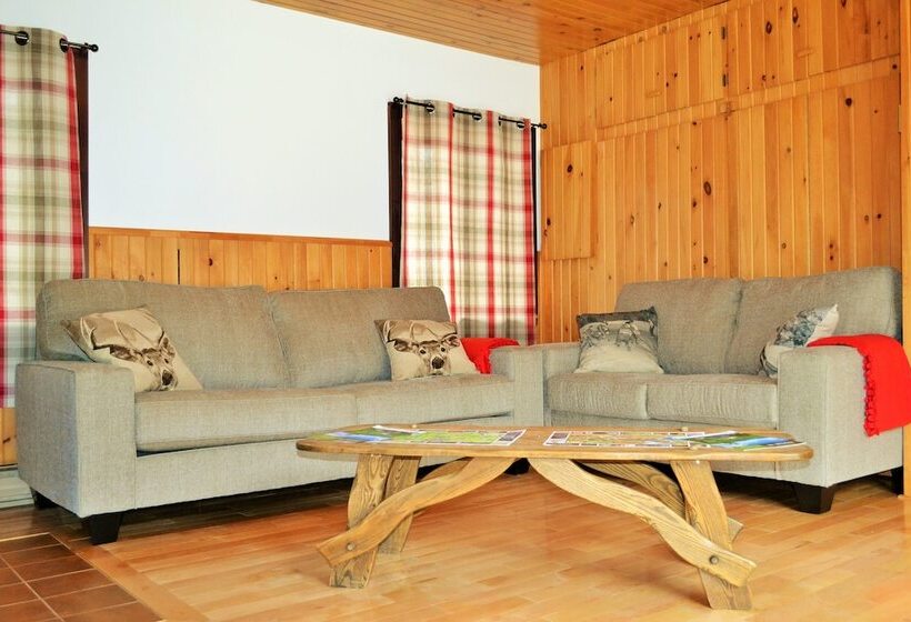 هتل Chalet Rustique Crds Tremblant