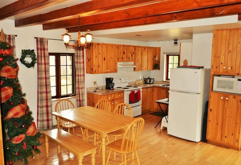 هتل Chalet Rustique Crds Tremblant