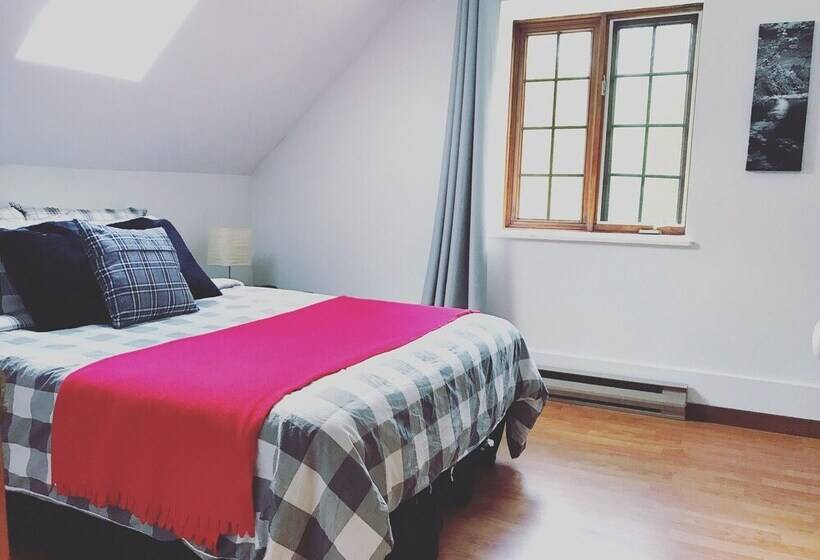 هتل Chalet Rustique Crds Tremblant