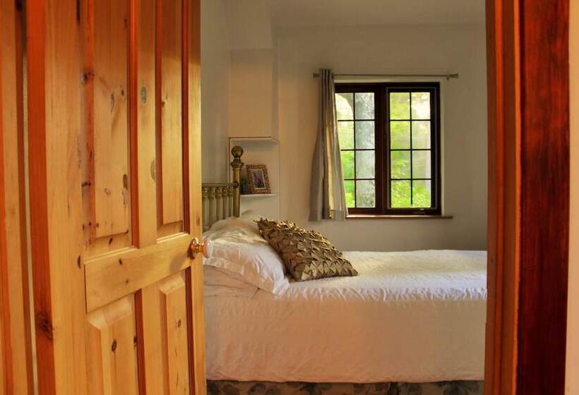 هتل Chalet Rustique Crds Tremblant