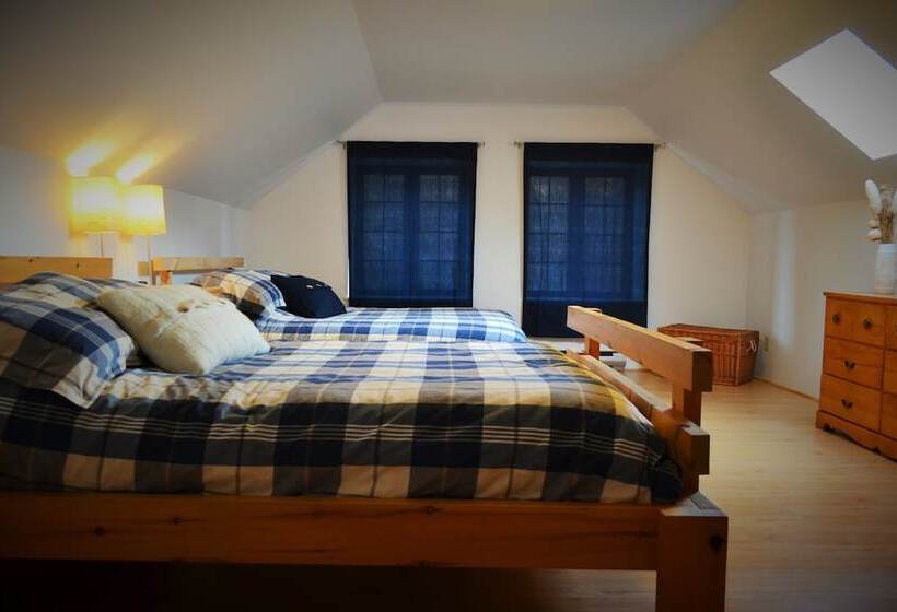 هتل Chalet Rustique Crds Tremblant