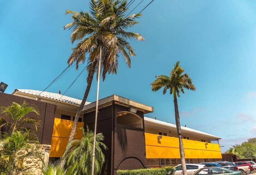 هتل Curacao Airport