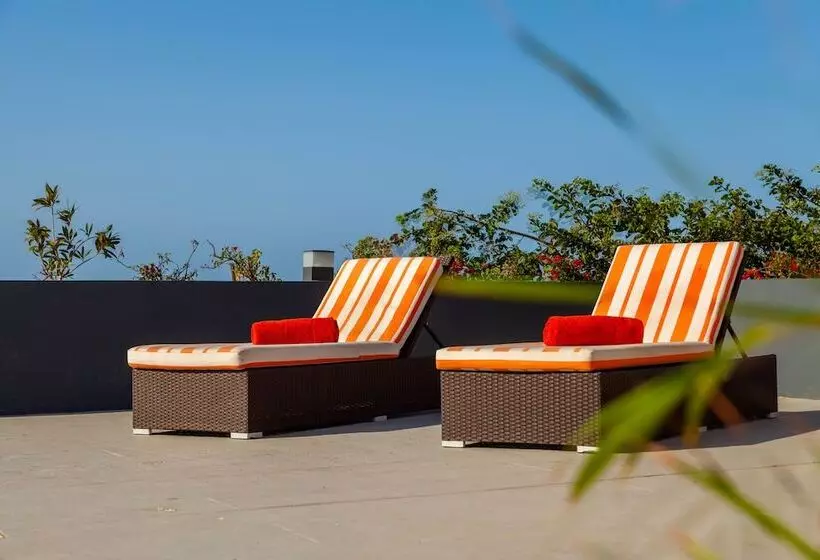 هتل Curacao Airport