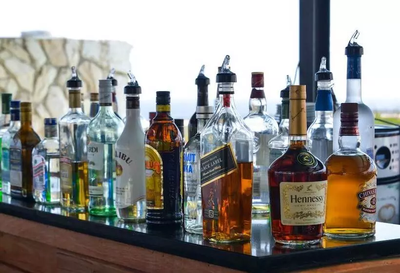 هتل Curacao Airport