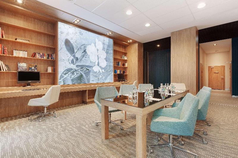 هتل Hampton By Hilton Lublin