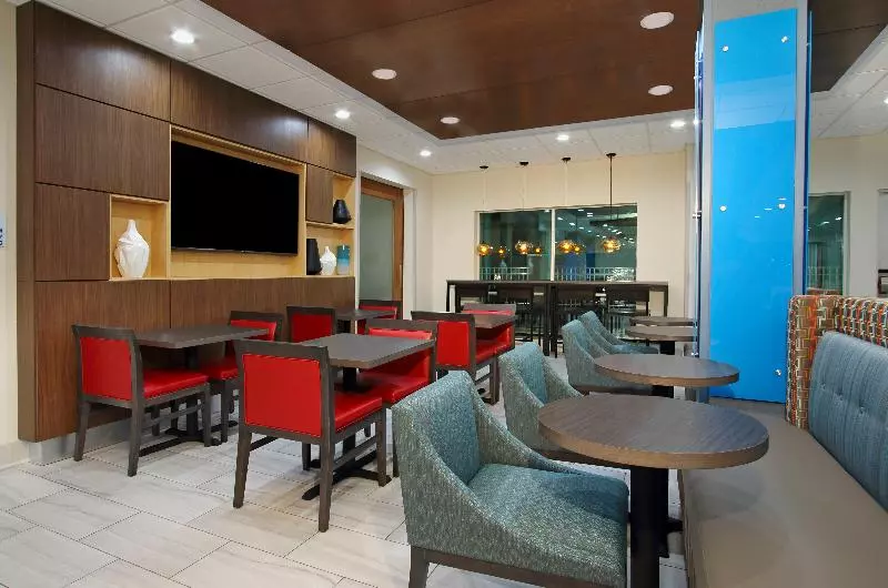 ホテル Holiday Inn Express & Suites   Lake Charles South Casino Area, An Ihg