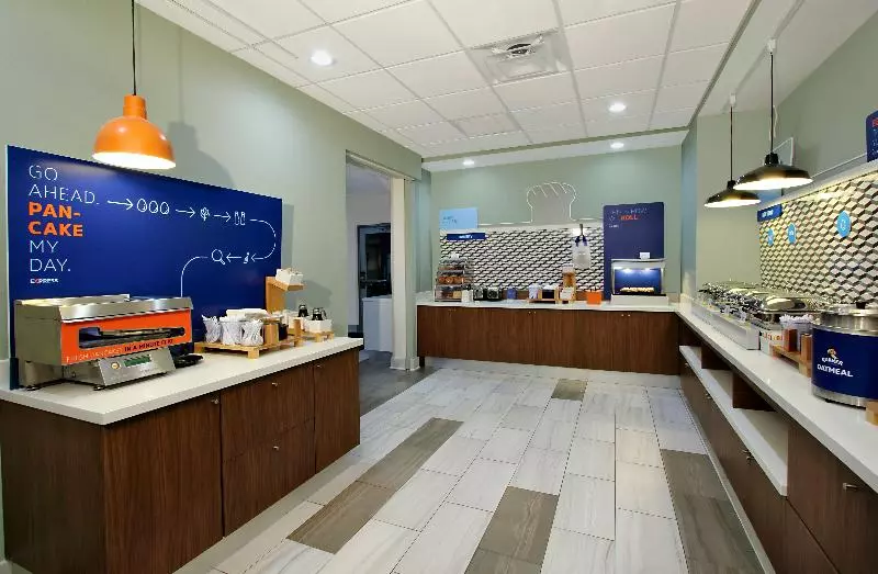ホテル Holiday Inn Express & Suites   Lake Charles South Casino Area, An Ihg