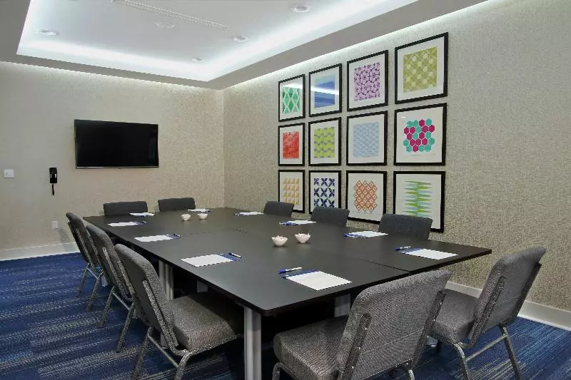 ホテル Holiday Inn Express & Suites   Lake Charles South Casino Area, An Ihg