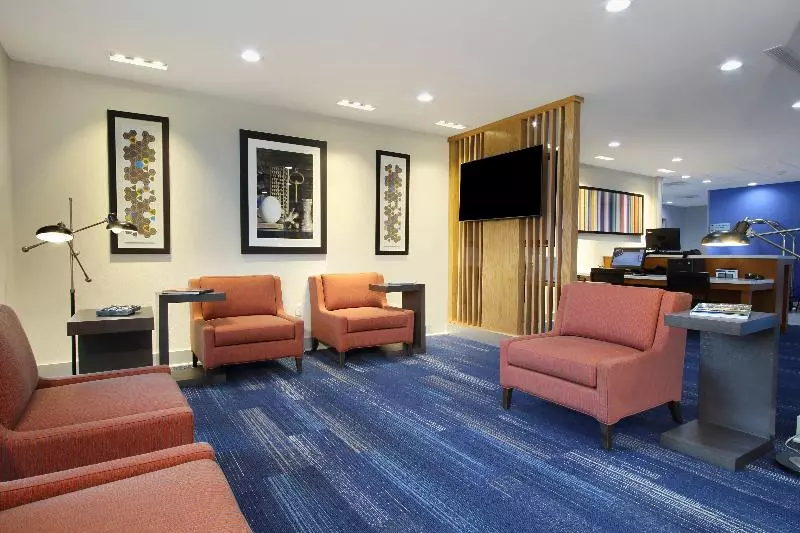 ホテル Holiday Inn Express & Suites   Lake Charles South Casino Area, An Ihg