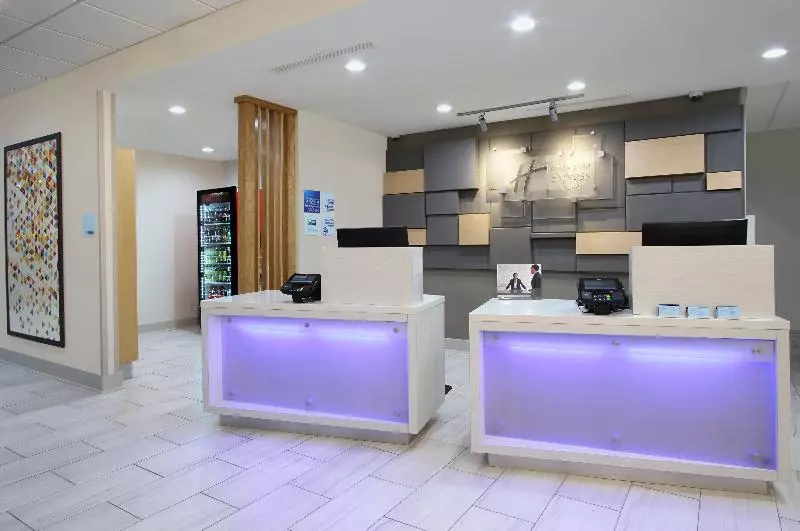ホテル Holiday Inn Express & Suites   Lake Charles South Casino Area, An Ihg