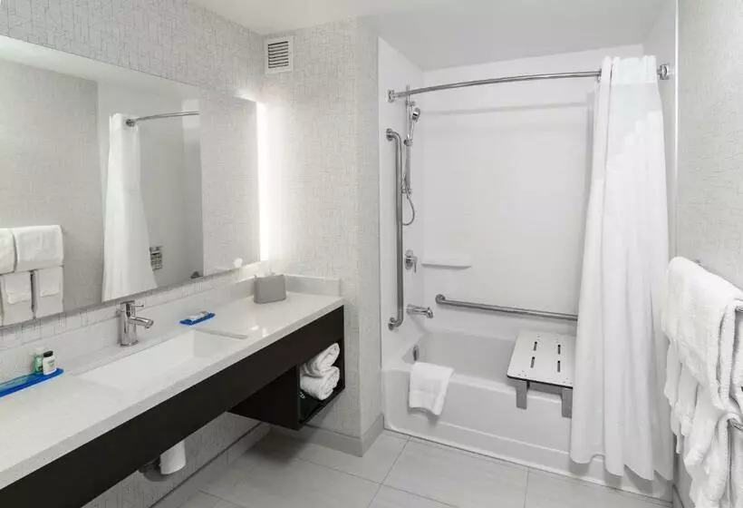 ホテル Holiday Inn Express & Suites Saskatoon East University, An Ihg