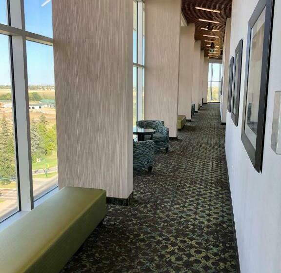 호텔 Holiday Inn Express & Suites   Saskatoon East   University, An Ihg