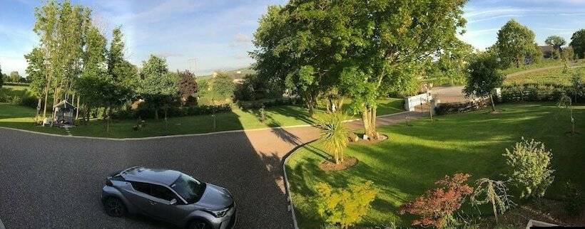 فندق Kilbawn Country House