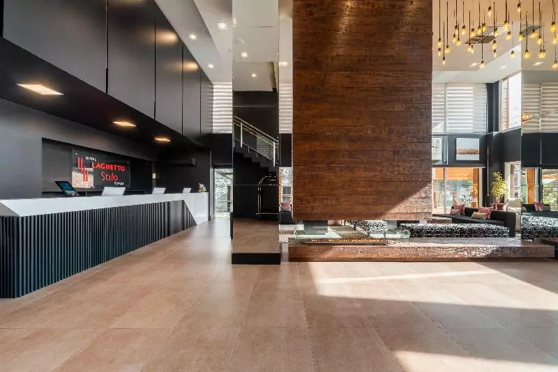 ホテル Laghetto Stilo Borges