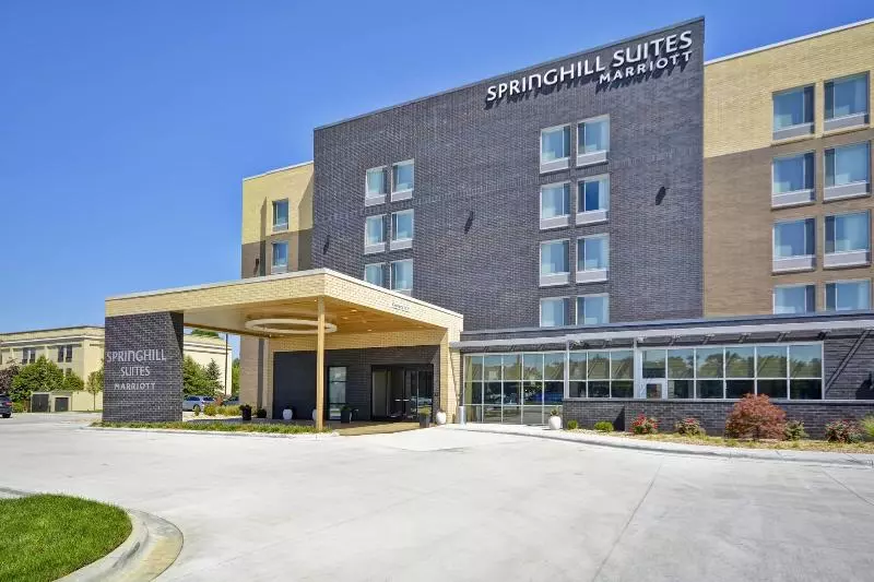 Hotelli Springhill Suites By Marriott Cincinnati Blue Ash