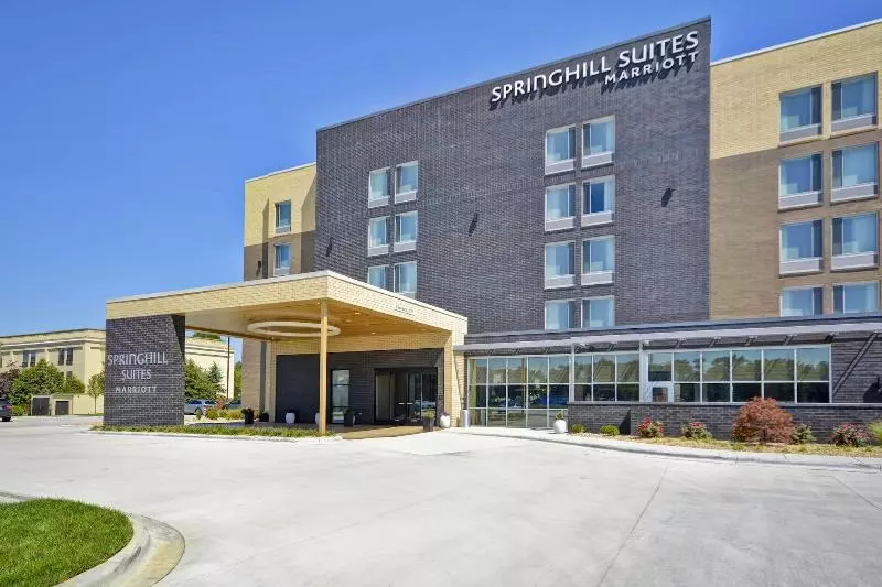 Hotelli Springhill Suites By Marriott Cincinnati Blue Ash