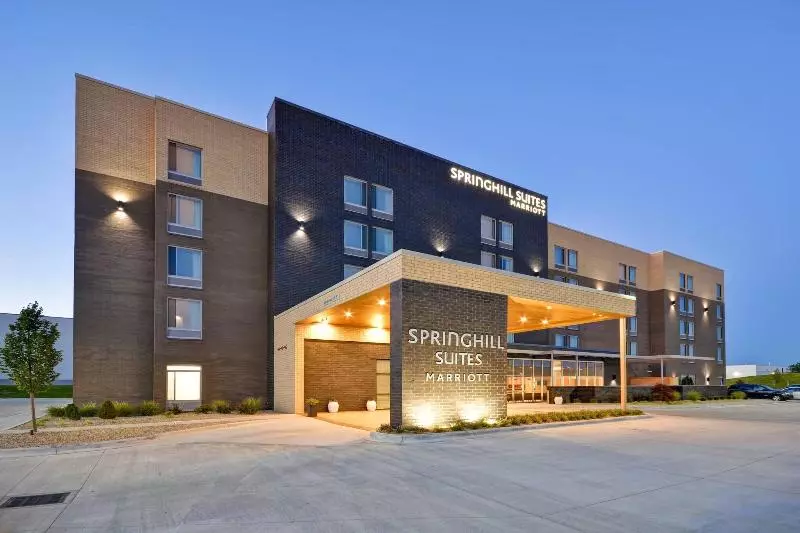 Hotelli Springhill Suites By Marriott Cincinnati Blue Ash