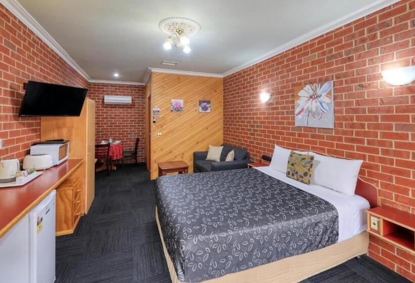 Мотель Elms Motor Inn