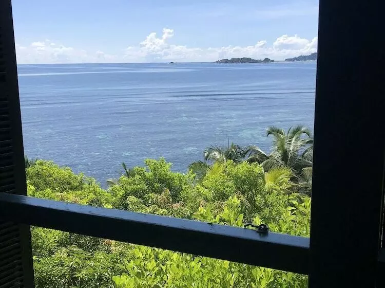 South Point Villas Cerf Island