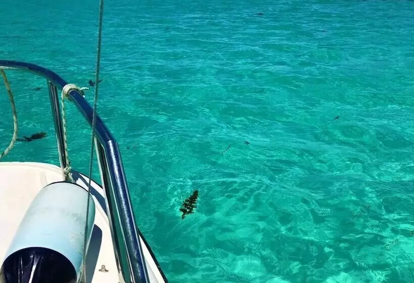 South Point Villas Cerf Island