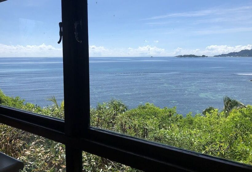 South Point Villas Cerf Island