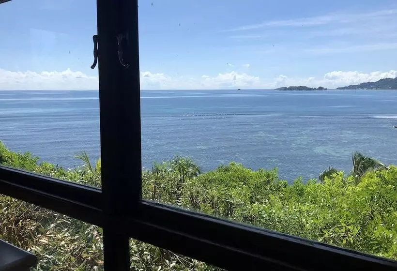 South Point Villas Cerf Island