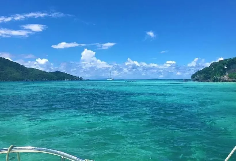 South Point Villas Cerf Island