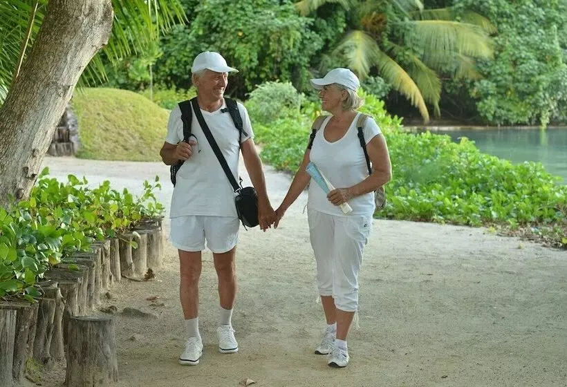 South Point Villas Cerf Island