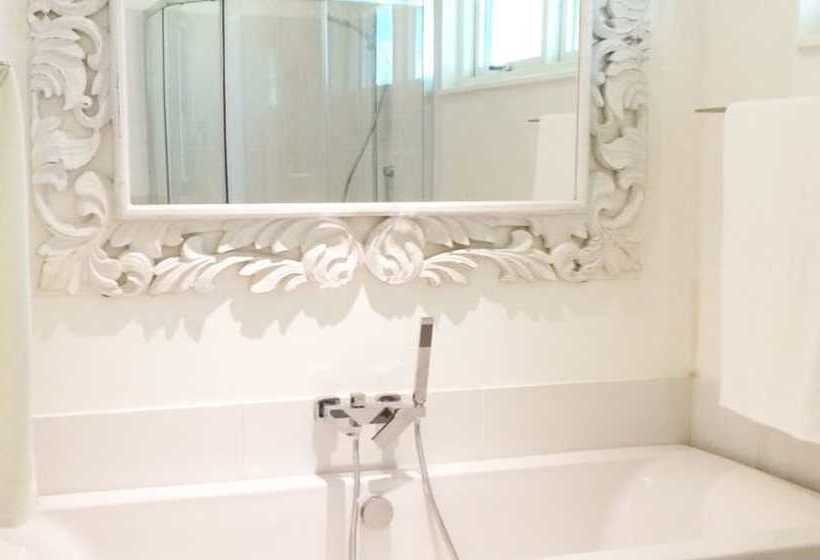 South Point Villas Cerf Island