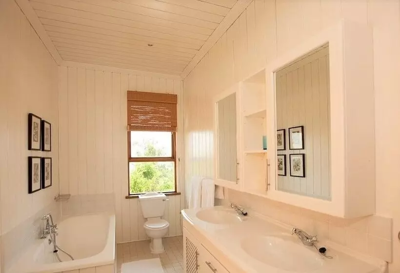 South Point Villas Cerf Island